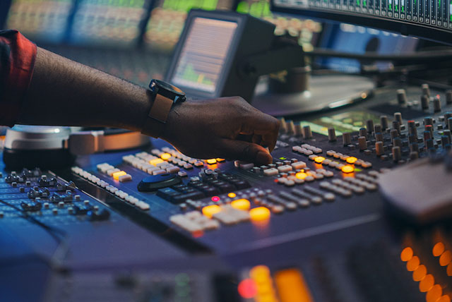 Exploring Creativity With Music Sampling